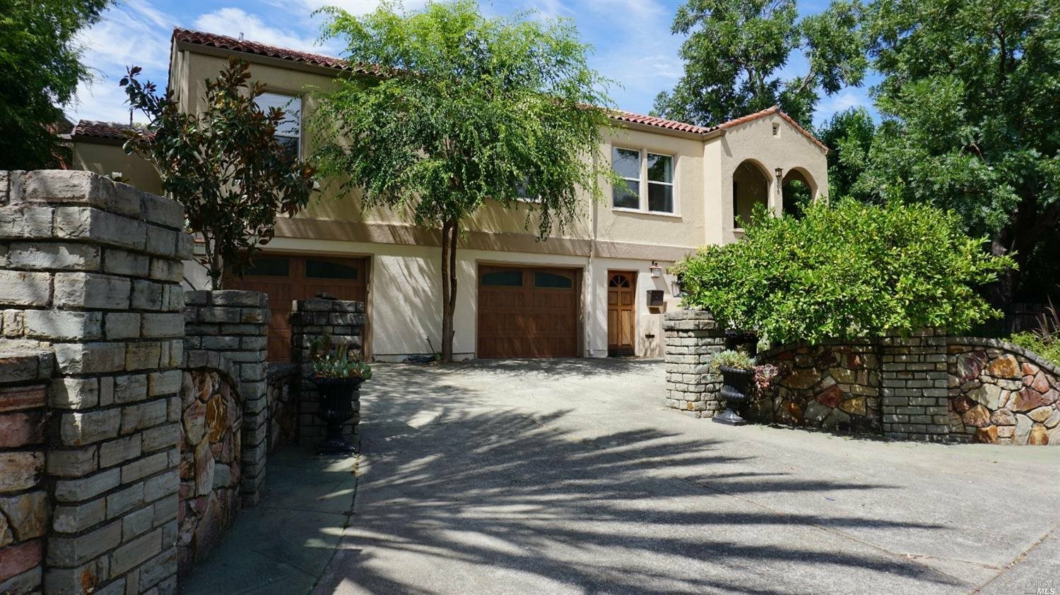 Property Photo:  200 Miller Creek Road  CA 94903 