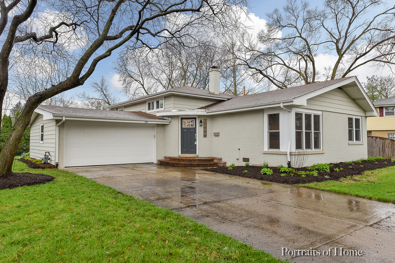 Property Photo: 216 Sycamore Drive IL 60540