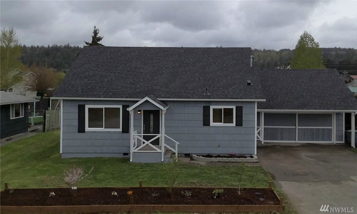 Property Photo:  114  Tacoma Avenue NW  WA 98360 
