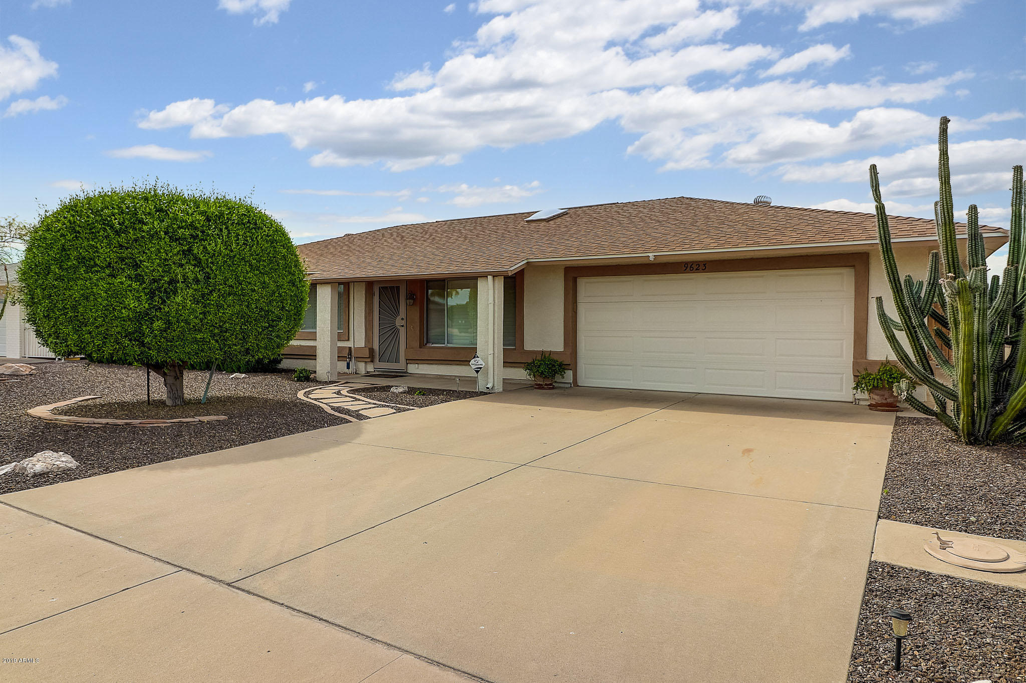 Property Photo: 9623 W Terrace Lane AZ 85373