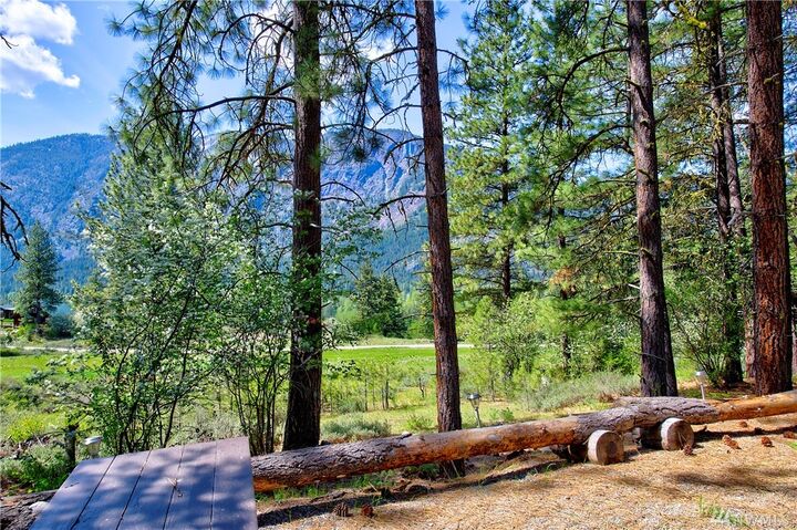 Property Photo:  52 A And B Homestead Rd  WA 98862 