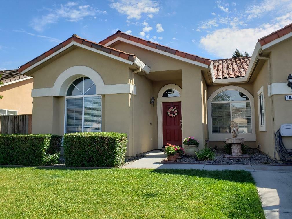 Property Photo:  1070 Violet Way  CA 95020 