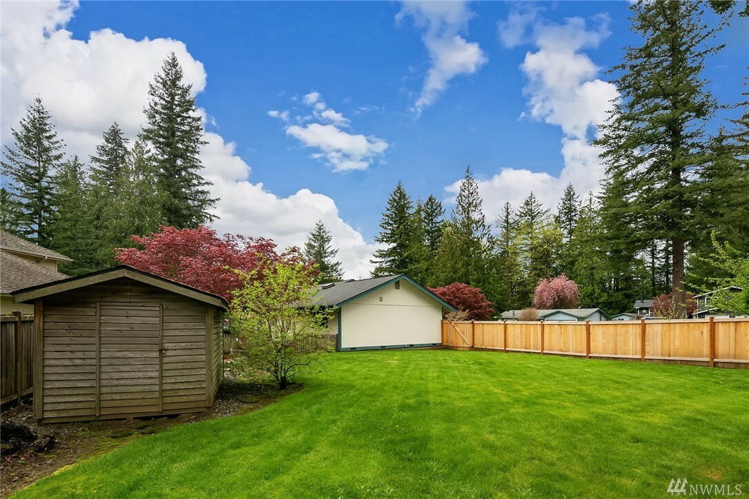 Property Photo:  44007 SE 142nd St  WA 98045 