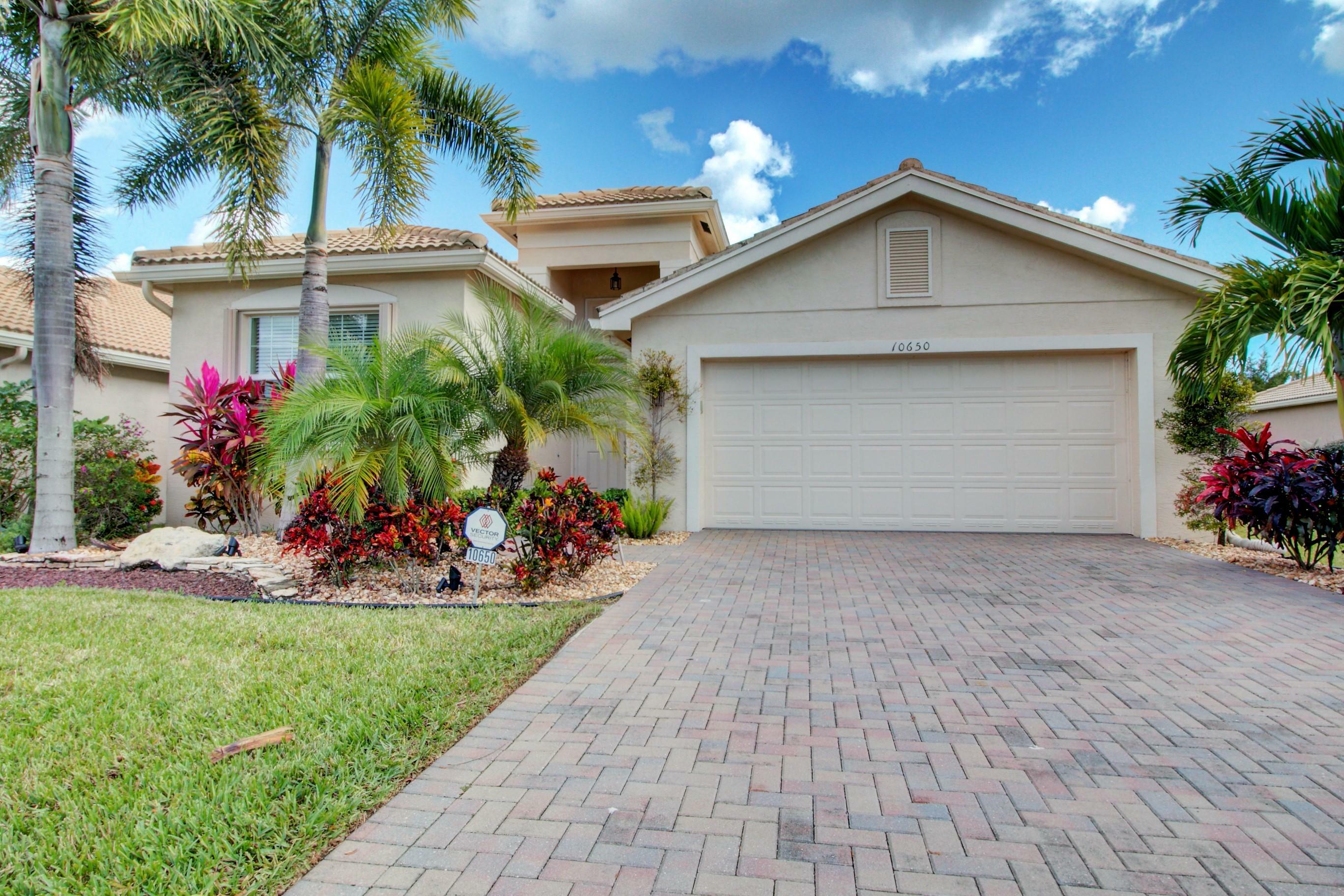 Property Photo: 10650 Regatta Ridge Road FL 33473