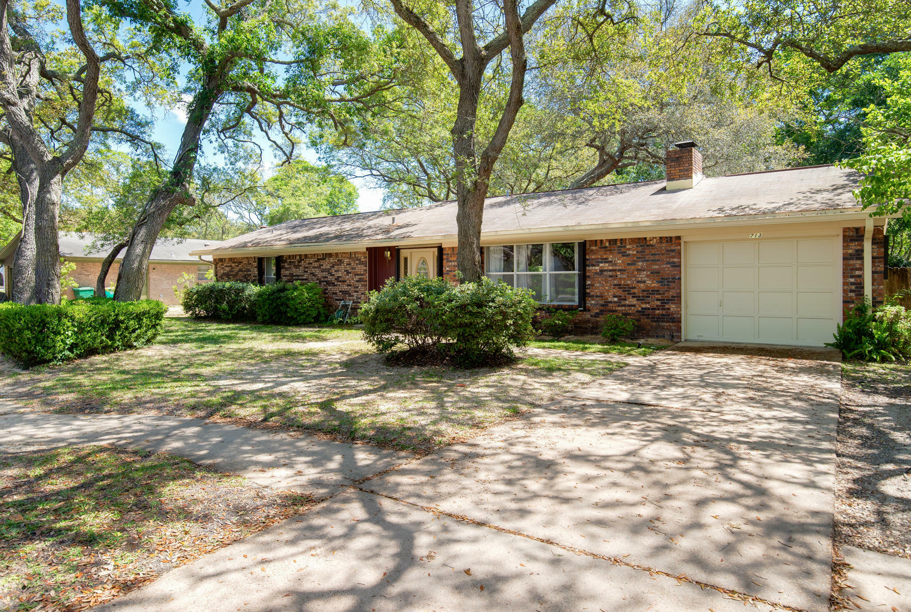 Property Photo: 713 Trowbridge Avenue FL 32547