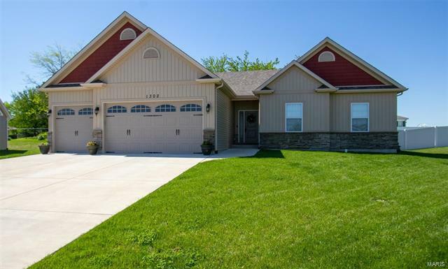 Property Photo: 1302 Riesling 63070