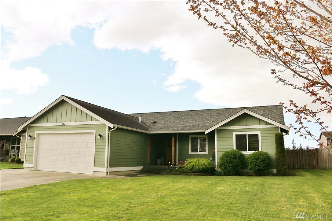 Property Photo: 413 Allison Wy WA 98276