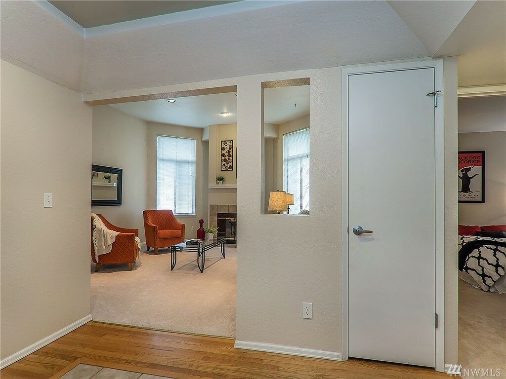 Property Photo: 9009 Avondale Rd NE M226 WA 98052