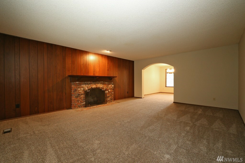 Property Photo:  15002 SE 47th St  WA 98006 