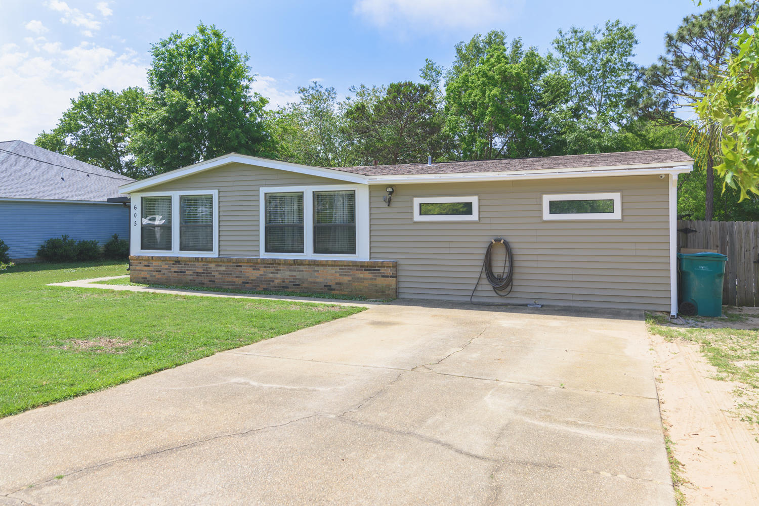 Property Photo: 605 Cypress Street FL 32569
