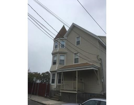 Property Photo:  23 Grover St 2  MA 01902 