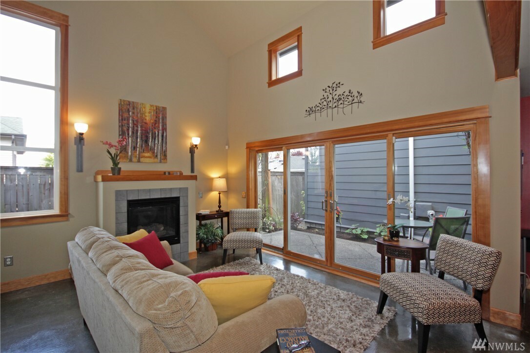 Property Photo:  1813 S King St  WA 98144 