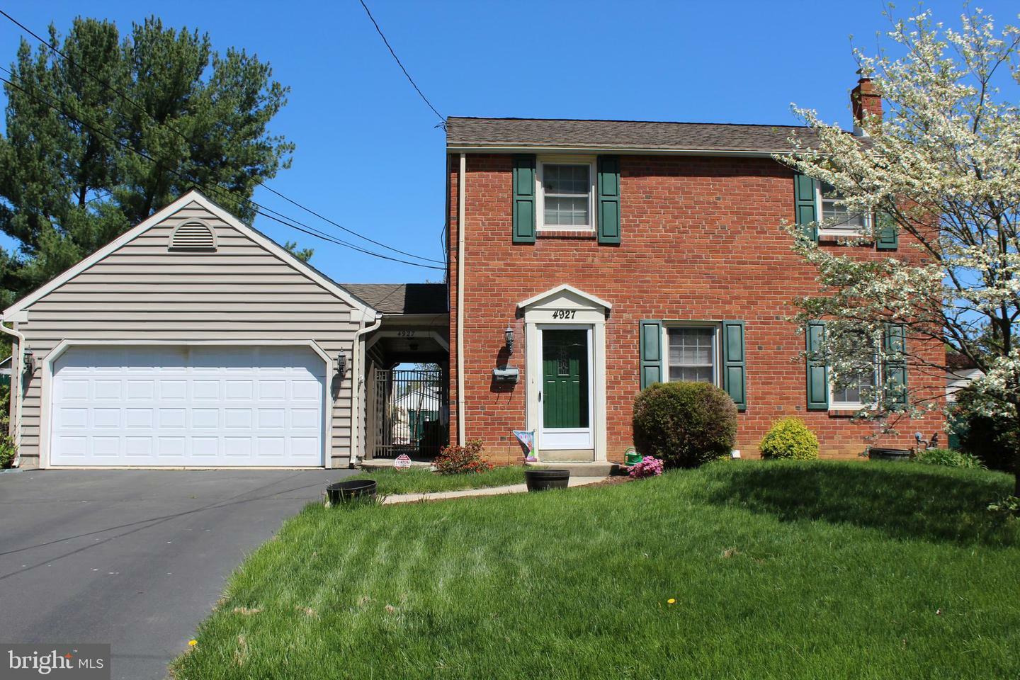 Property Photo: 4927 Grant Drive PA 19015