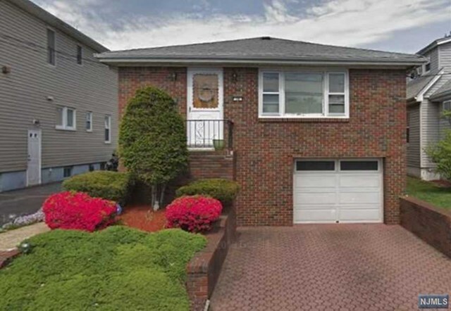 Property Photo:  19 6th Street  NJ 07031 