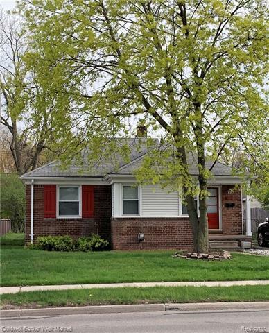 Property Photo: 1121 W 12 Mile Road MI 48073
