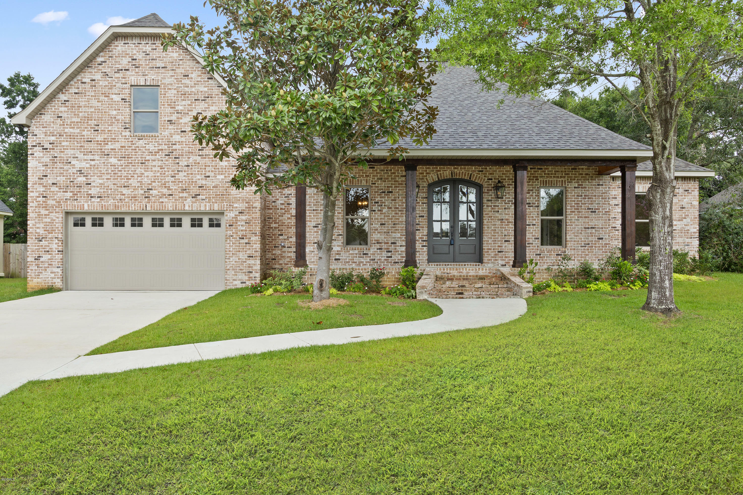 Property Photo:  2015 Pointe Clear Drive  MS 39531 