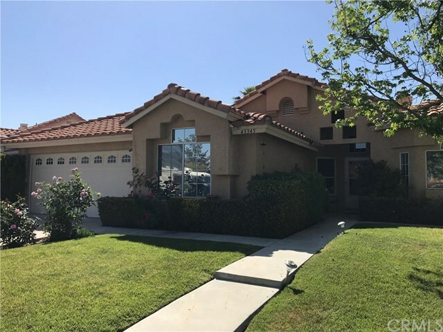 Property Photo:  43345 Avenida Miraflores  CA 92544 