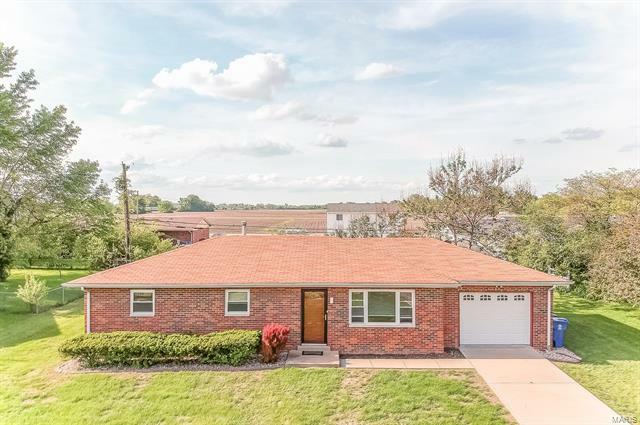 Property Photo: 3717 Ruth Drive 62040