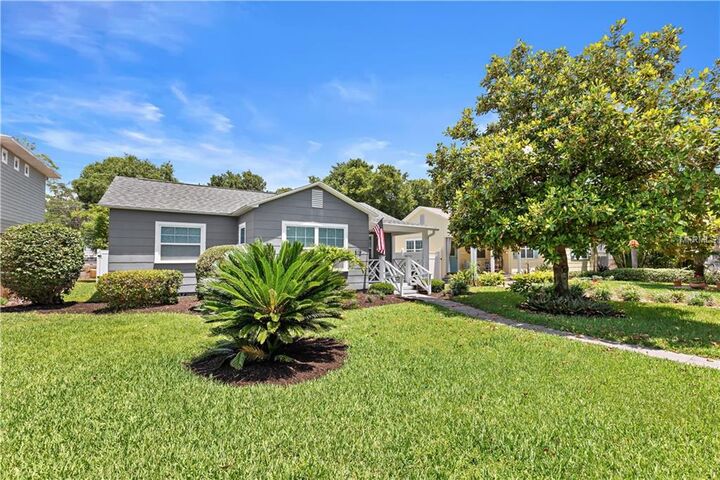 215 16th Avenue N  St Petersburg FL 33704 photo