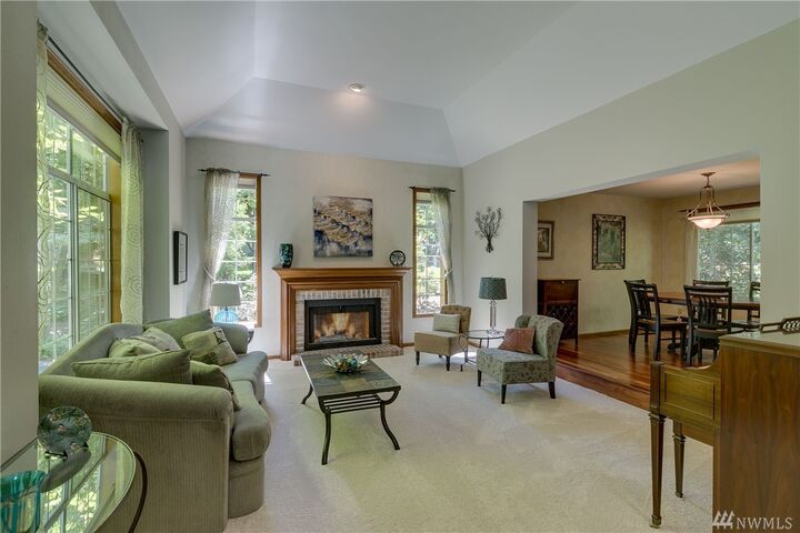 Property Photo:  5327  240th Avenue NE  WA 98053 