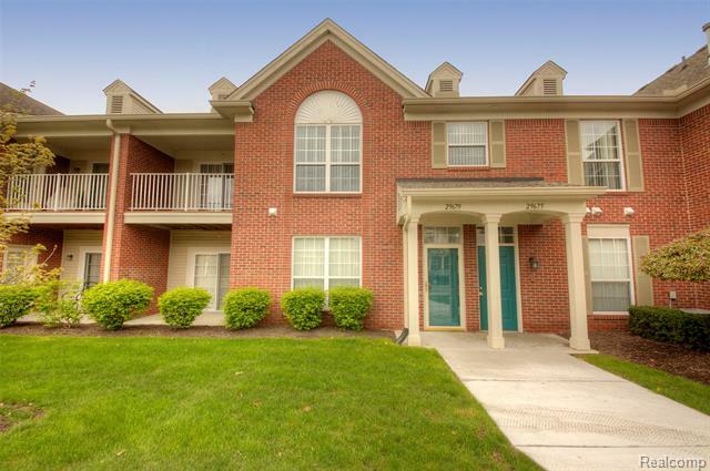 Property Photo:  29679 Nottingham Circle  MI 48152 