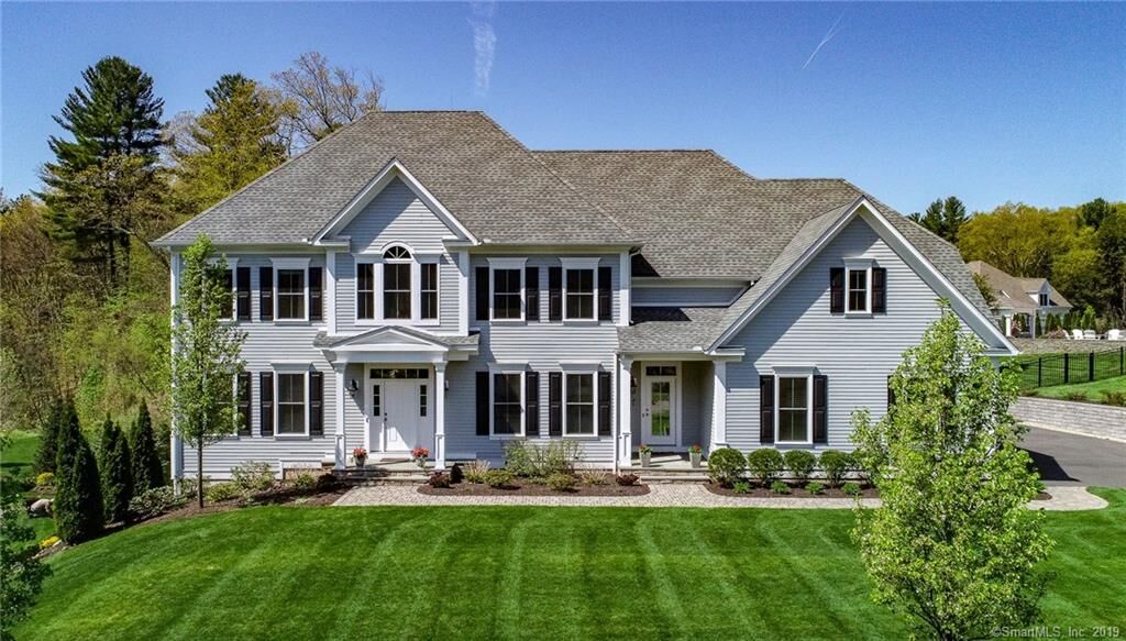 Property Photo:  7 Bridgehampton Crossing  CT 06032 