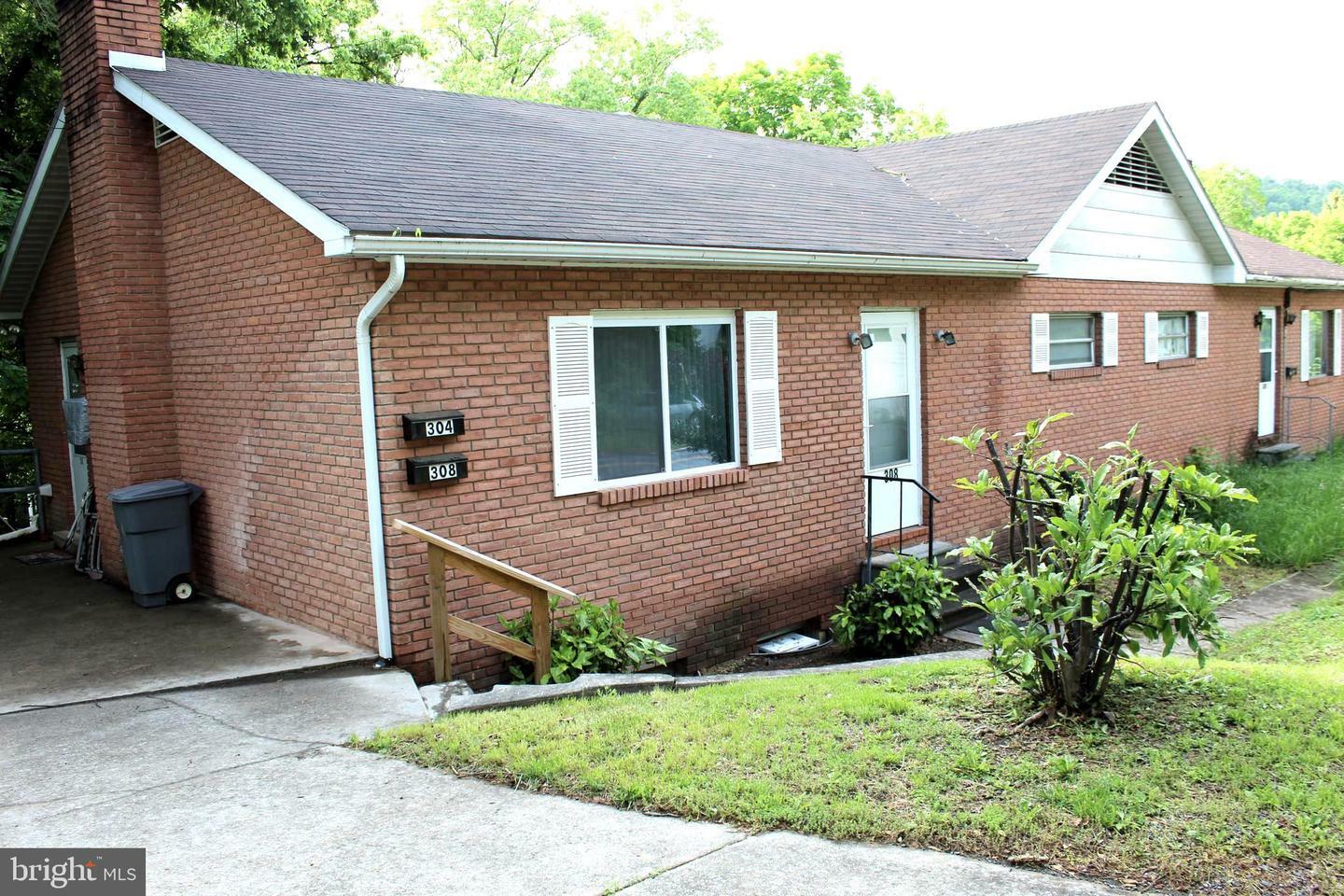 Property Photo: 308 -304 Fairfax Street WV 25411
