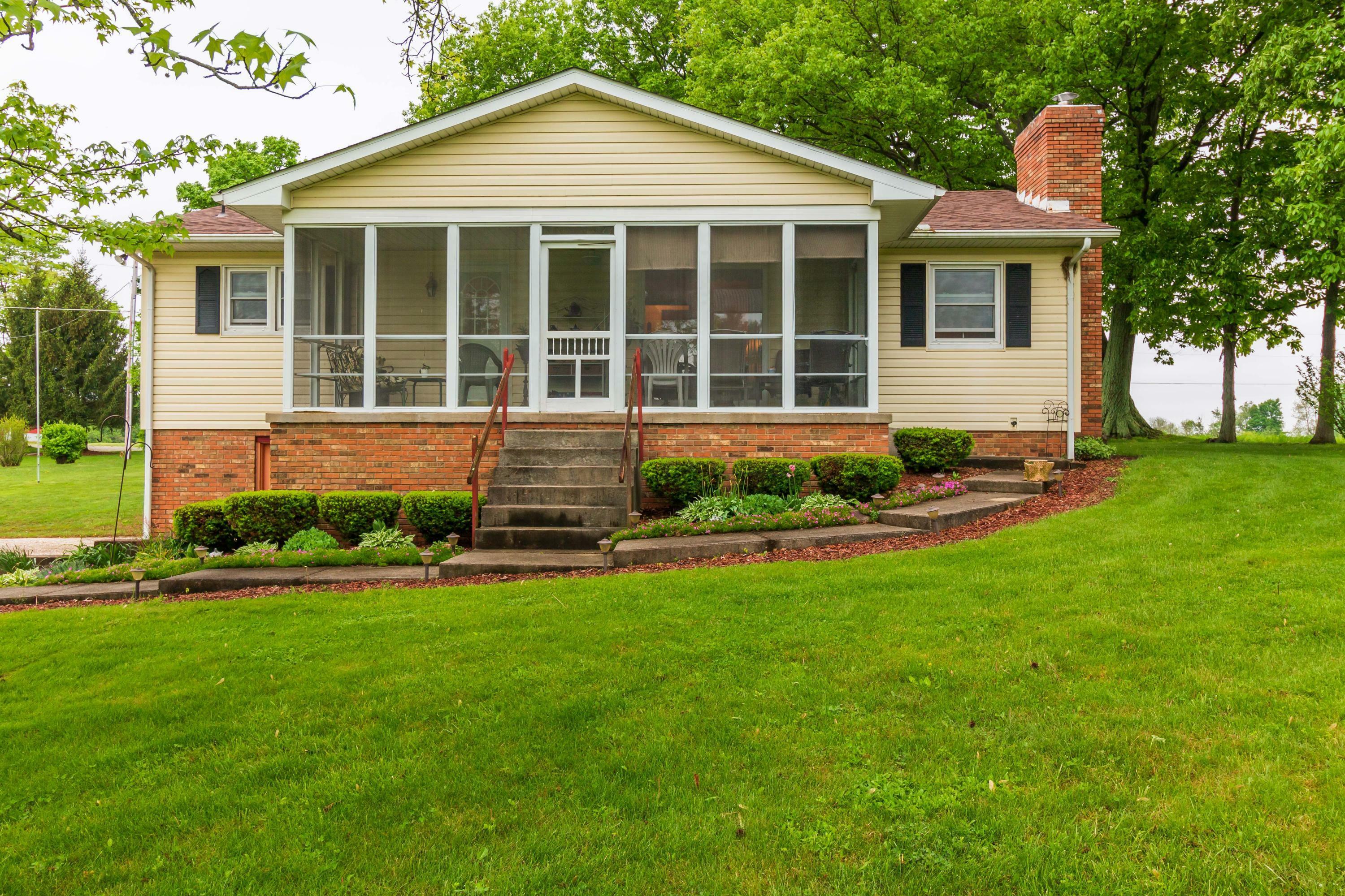 Property Photo: 6490 McCleery NW Road OH 43105