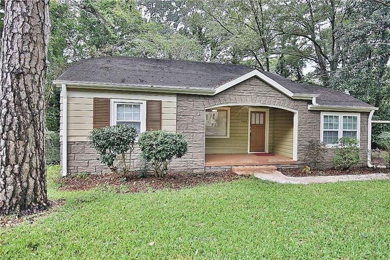 Property Photo:  1225 Graymont Drive SW   30310 