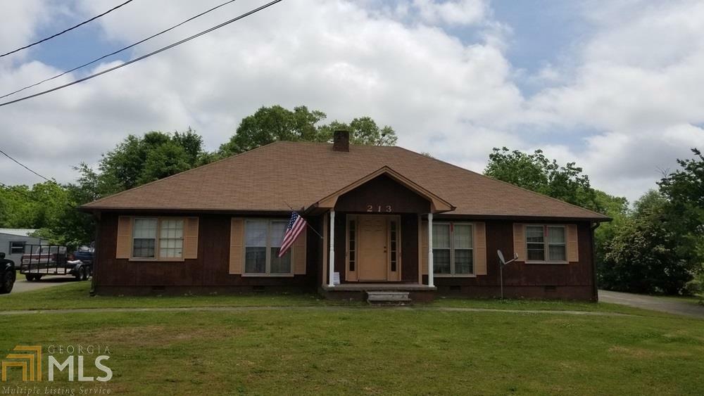 Property Photo: 213 Poplar St GA 30108