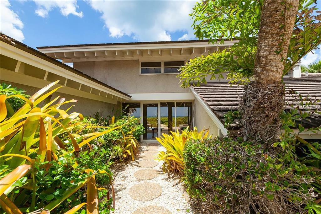 Property Photo:  5 N Casey Key Road  FL 34275 