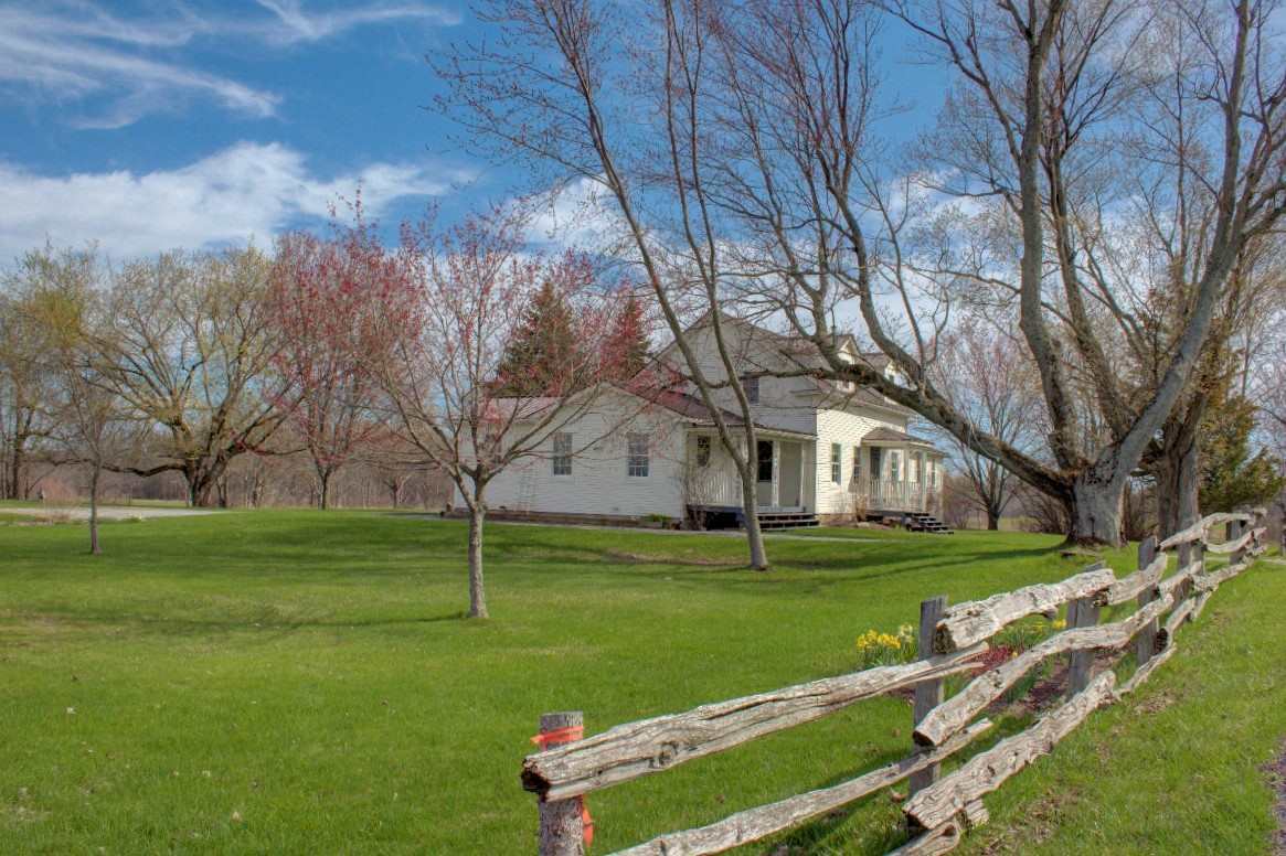 Property Photo: 2510 Lakeview Drive VT 05474