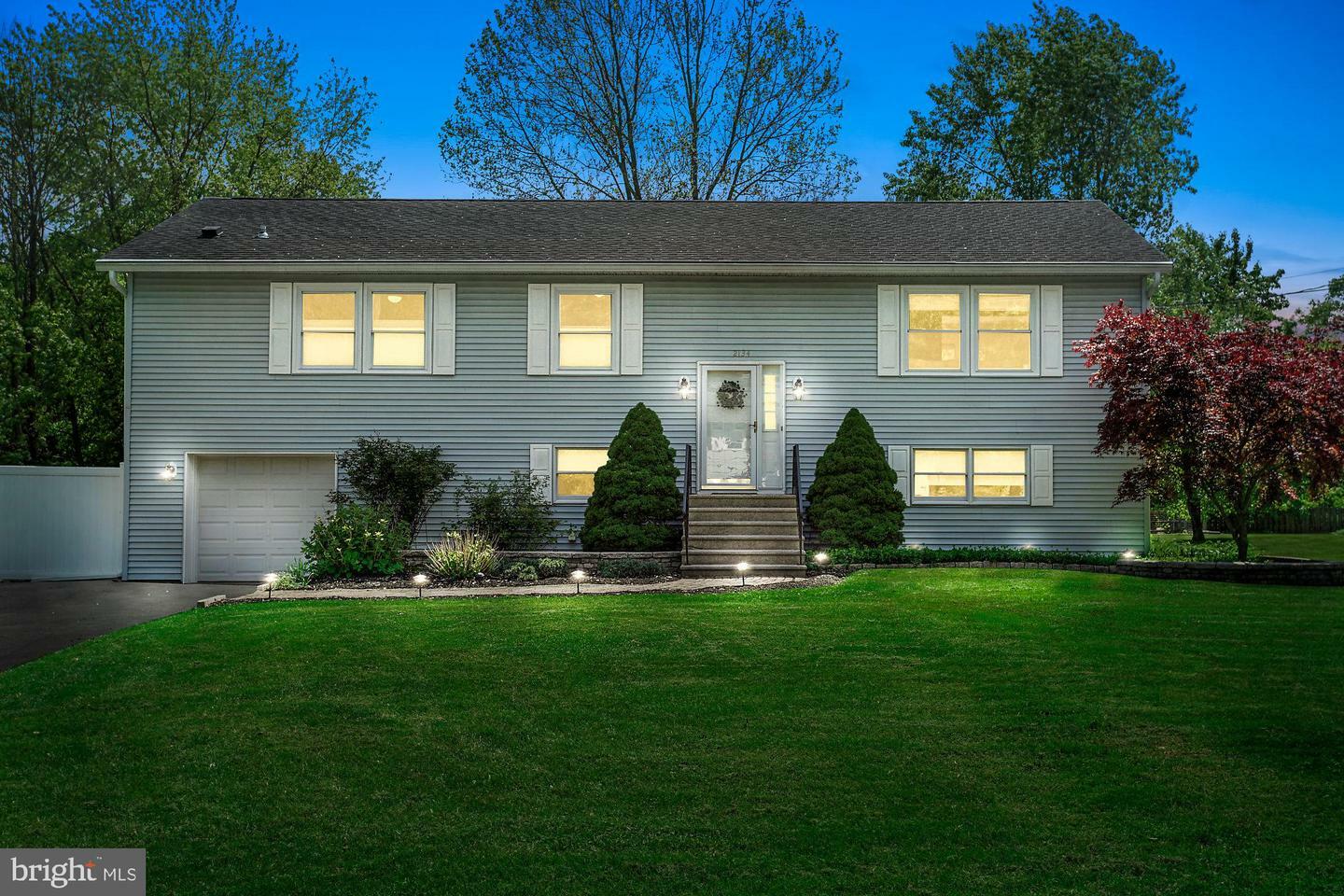 Property Photo:  2134 Wodock Avenue  PA 18976 