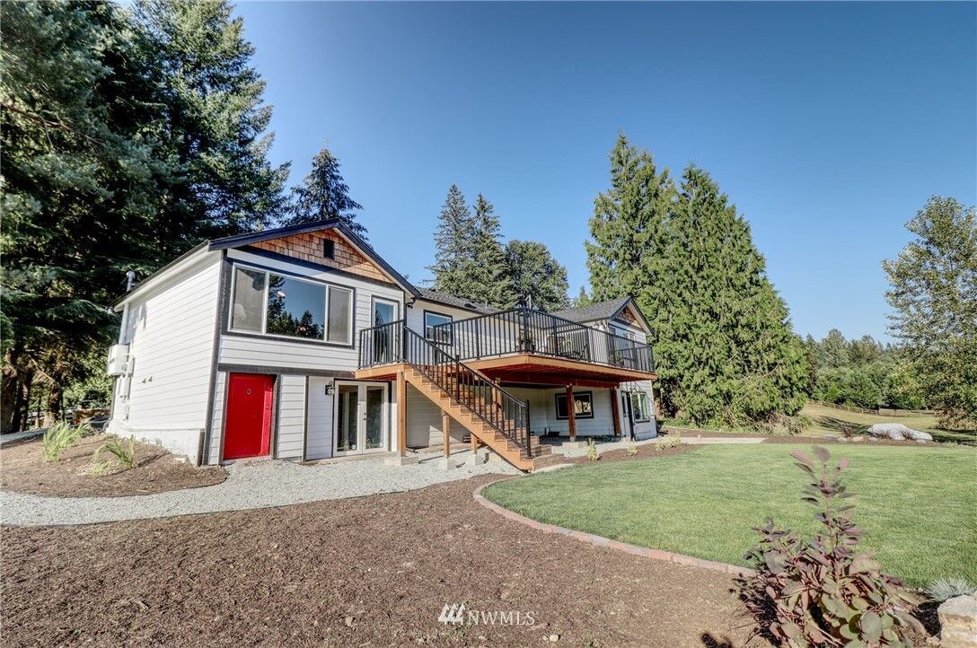 Property Photo:  24525 SE 156th Street  WA 98027 