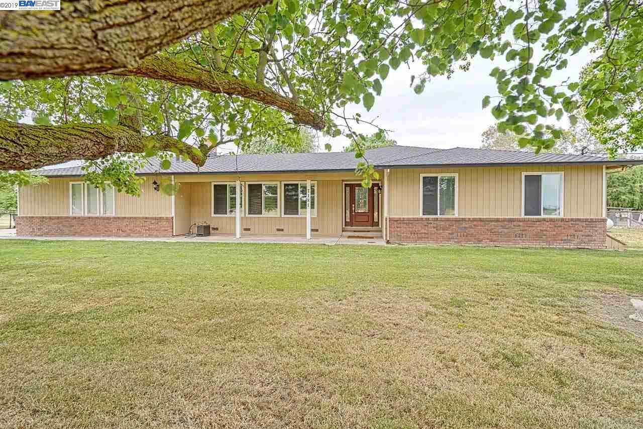 Property Photo:  7181 Country Rd  CA 95215 