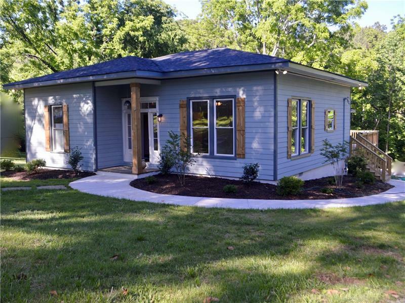 Property Photo: 607 S Main Street 30143