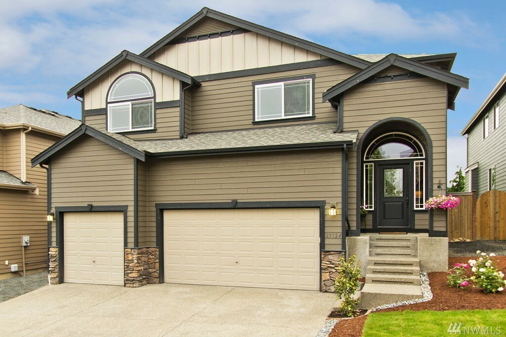 Property Photo:  23924 SE 284th Place  WA 98038 