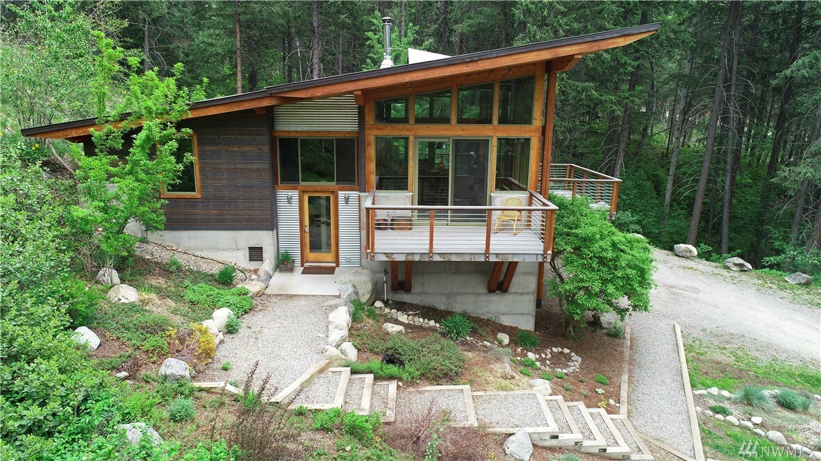 Property Photo:  13 Wintergreen Rd  WA 98862 