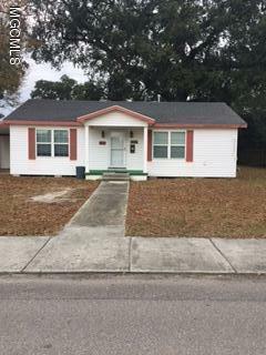 315 Demontluzin Avenue  Bay Saint Louis MS 39520 photo