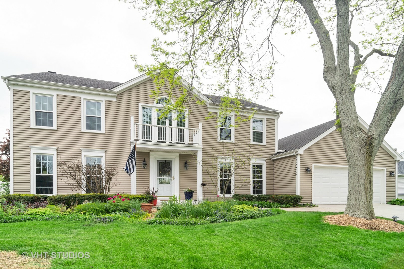 Property Photo:  1128 Dorset Drive  IL 60189 