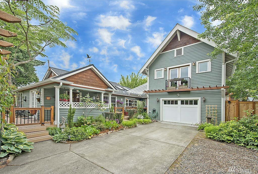 Property Photo:  5412 18th Ave SW  WA 98106 