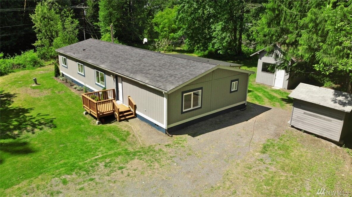 Property Photo:  815 Carlson Rd  WA 98290 