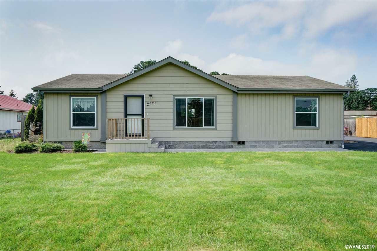Property Photo: 6028 Stayton Rd SE OR 97392