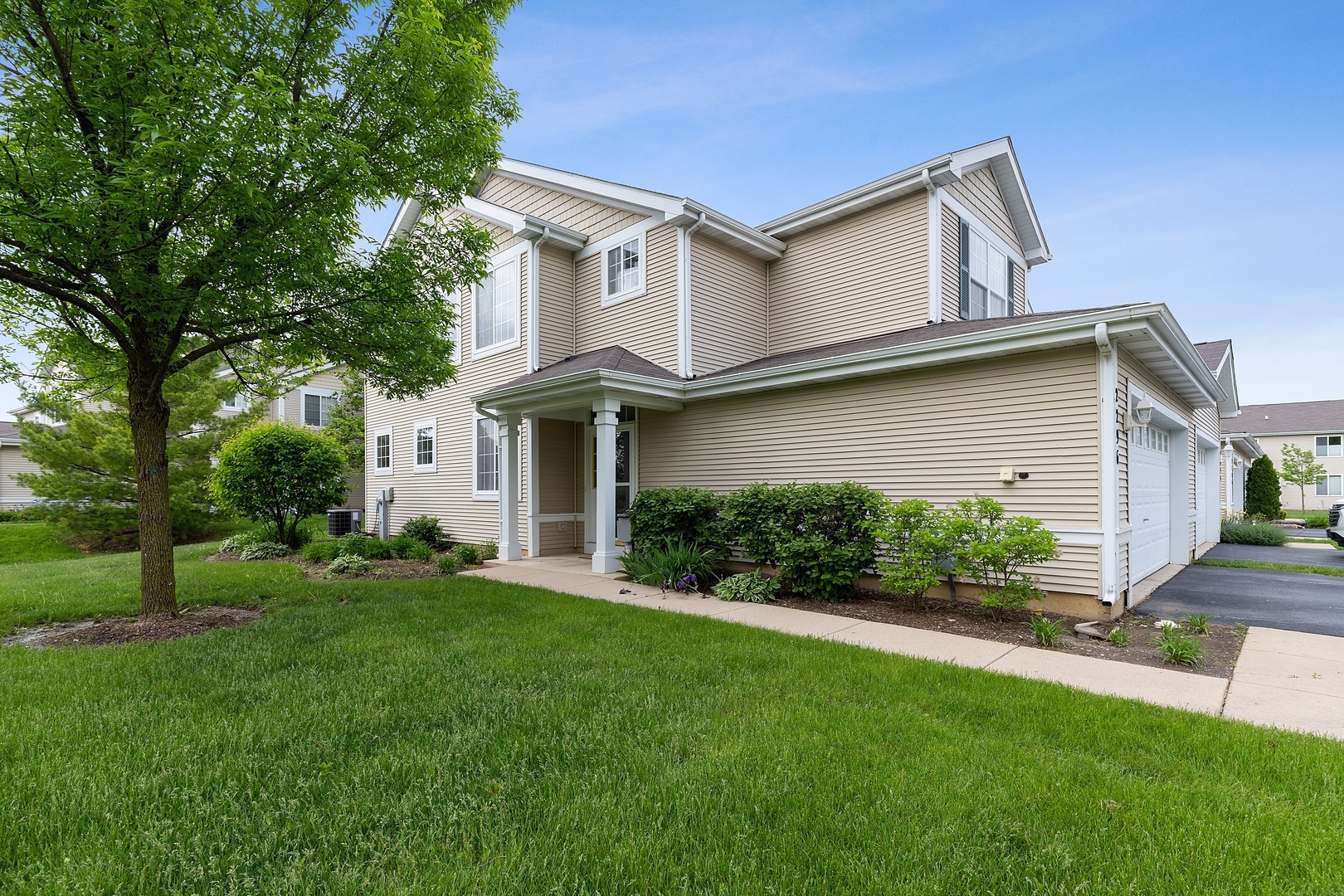 Property Photo:  2296 West Bentley Lane  IL 60073 