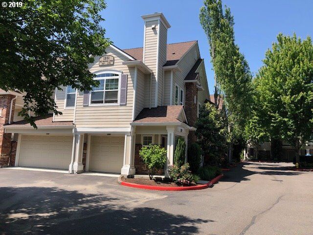 Property Photo:  1231 NE Horizon Loop 209  OR 97124 