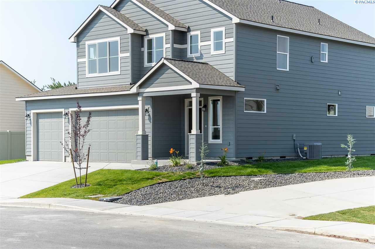 Property Photo:  3240 S Quincy St  WA 99337 