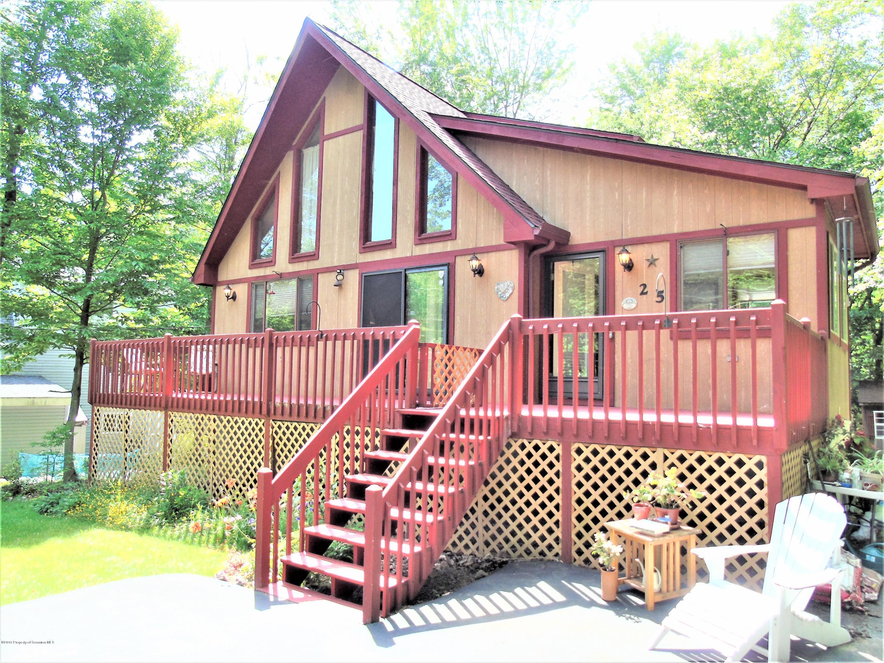 Property Photo:  25 Hawthorn  PA 18424 