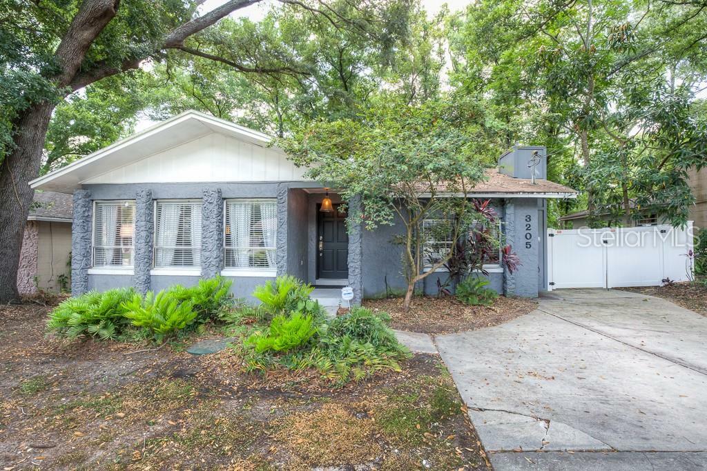 Property Photo:  3205 Martin Street  FL 32806 