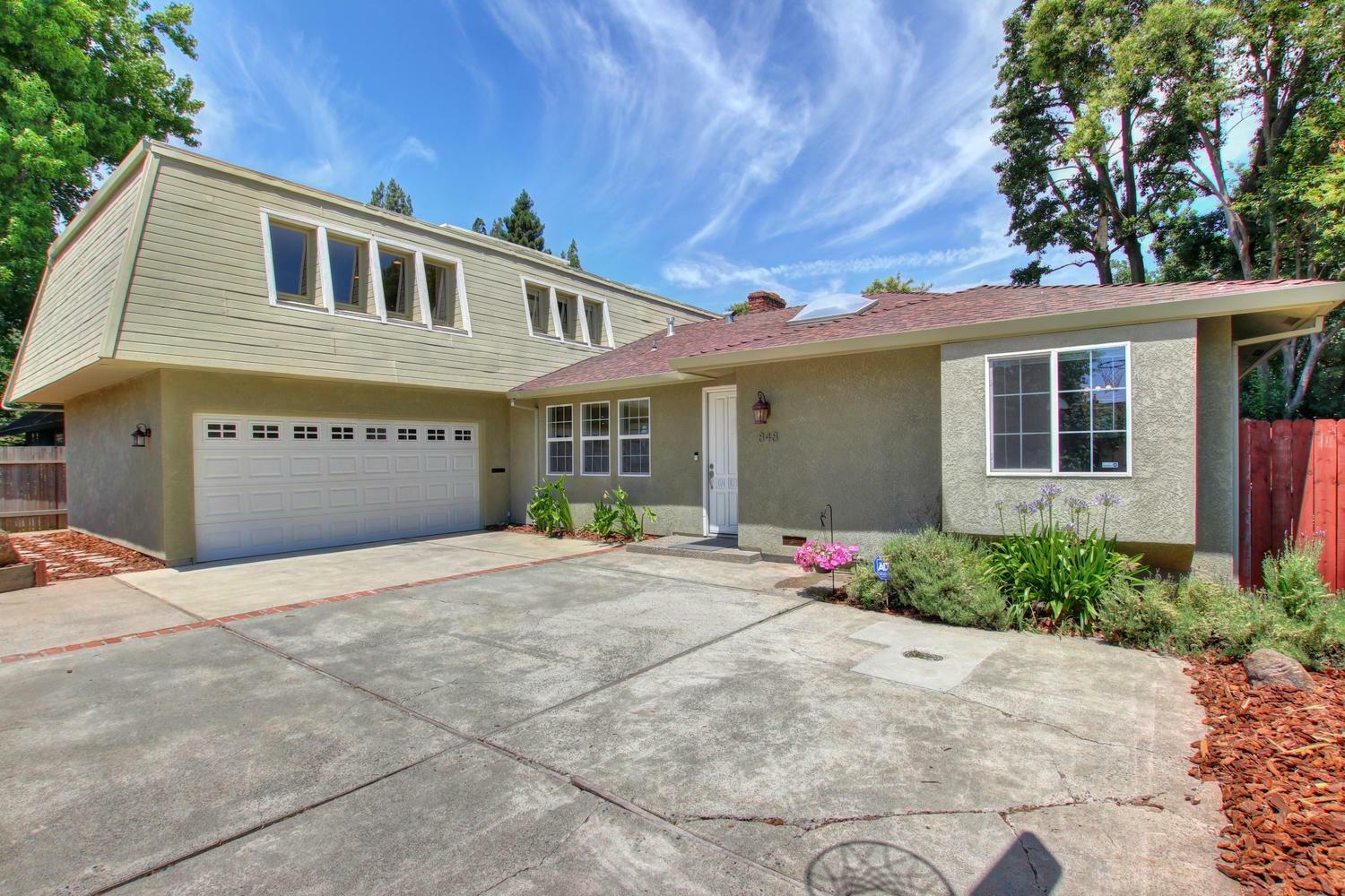 Property Photo:  848 Skipper Circle  CA 95822 