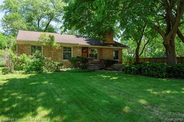 Property Photo: 599 Merritt Lane MI 48009